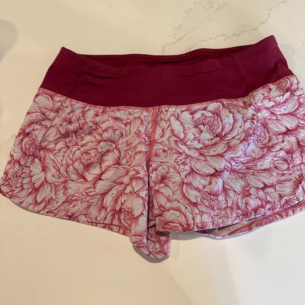 Lululemon Run Times Short II 4" Inseam Floral Bloom White Star Ruby Size 6